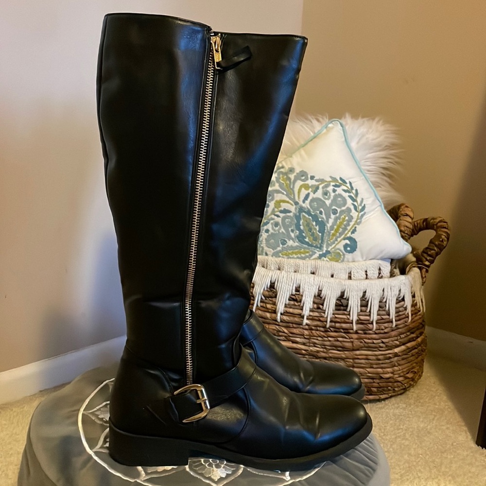 Size 9, foux leather classy riding boots.